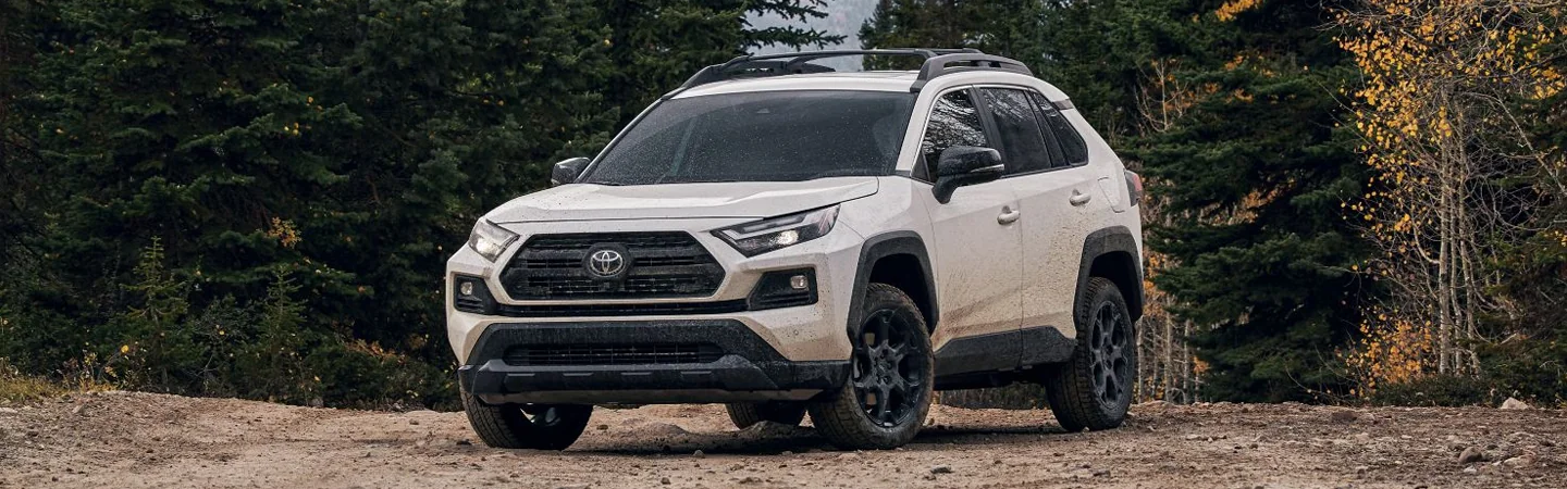 2024 Hyundai Tucson vs Toyota RAV4 whitecolor frontview