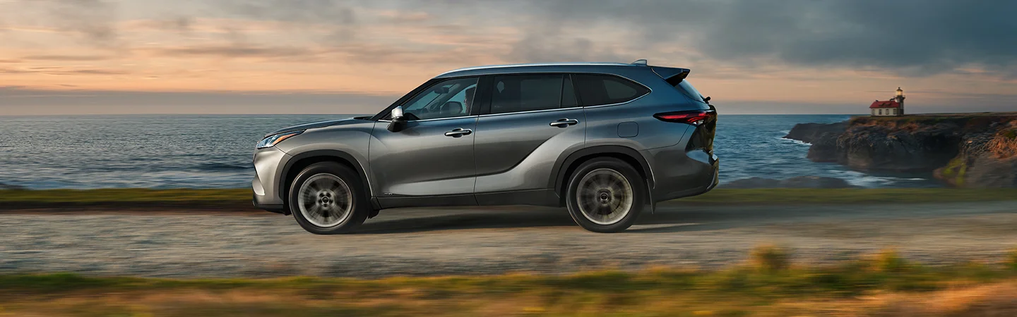 white 2026 Toyota Highlander