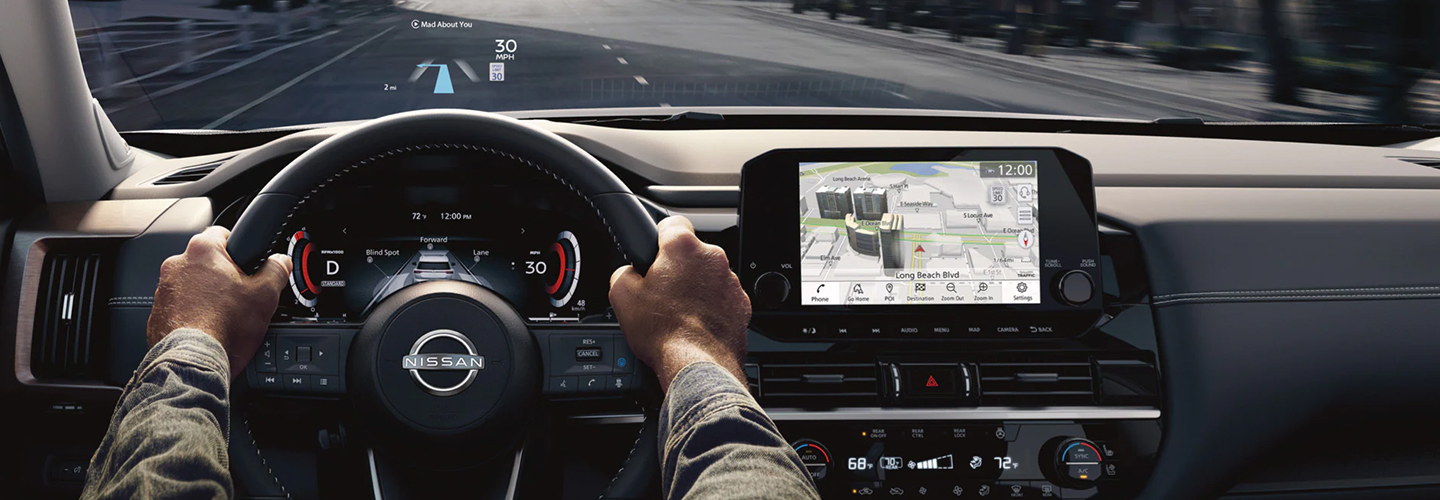 2022 Nissan Pathfinder interiorimage