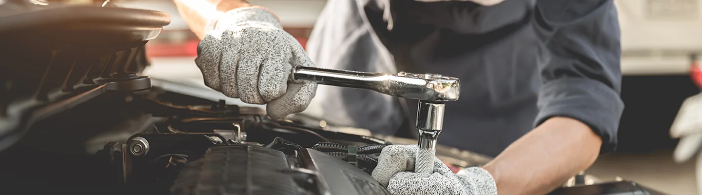 tech in engine with rachet