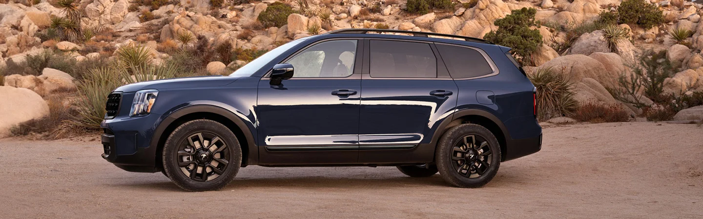 2025 Kia Telluride parked