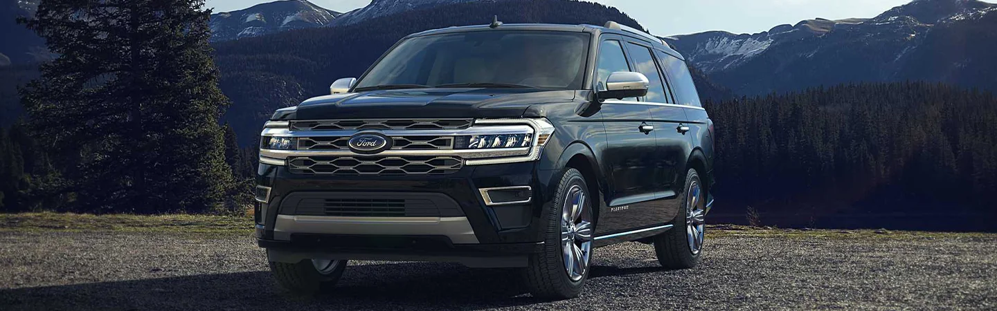 2025 Ford Expedition parked front view