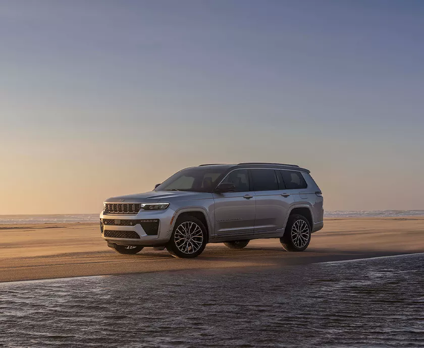 2026 Jeep Grand Cherokee exterior view