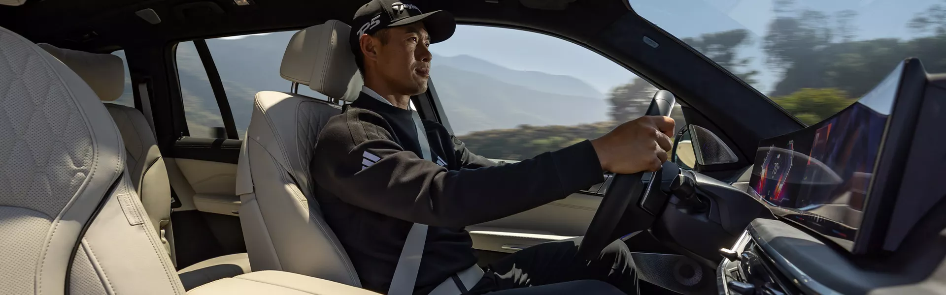 BMW X7 interior view