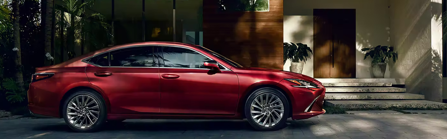 2023 Lexus ES 350 F Sport Design  slide3