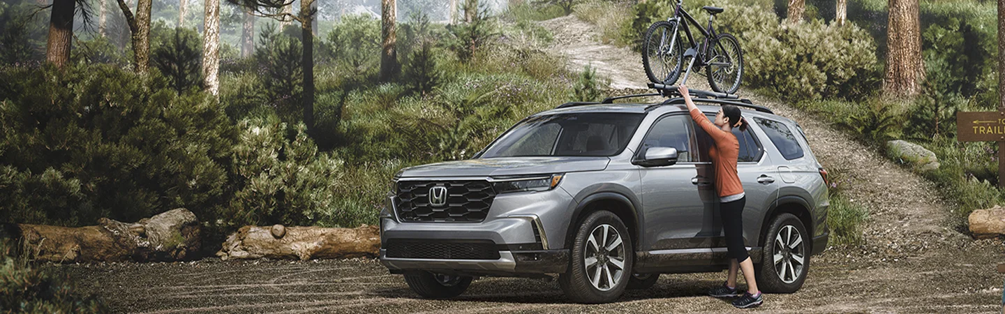 silver honda Pilot