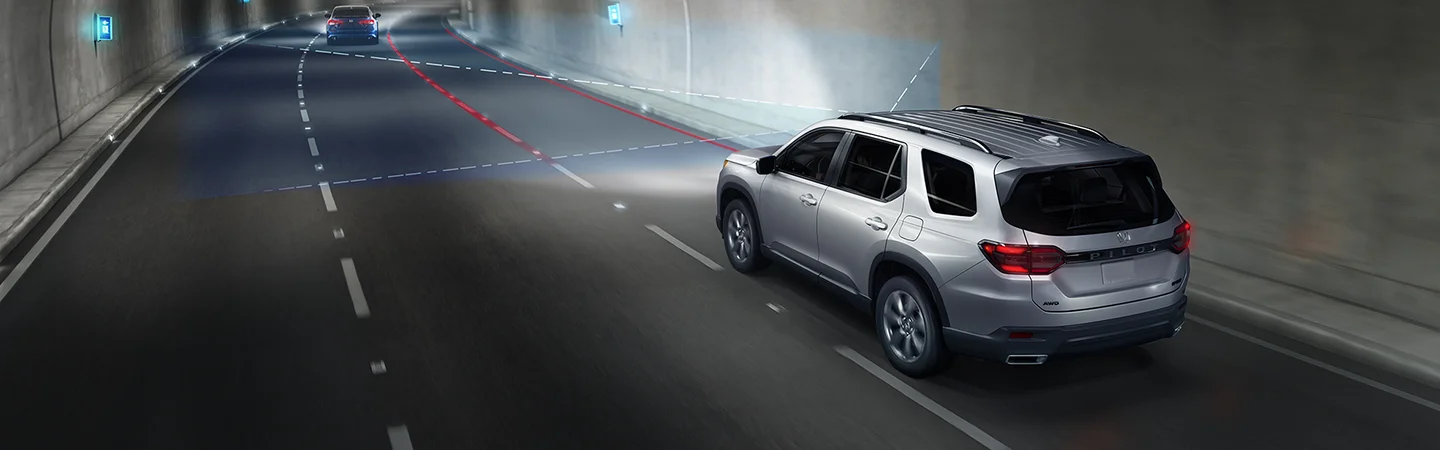 Honda Pilot in tunnel