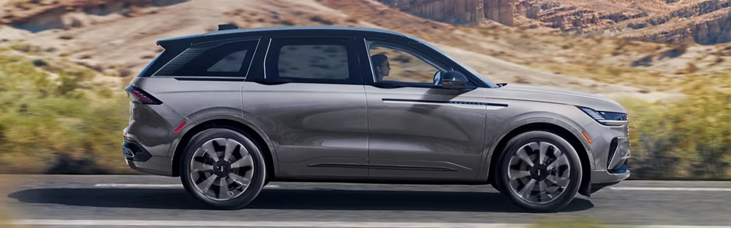 2025 Lincoln Nautilus Specs silvercolor sideview