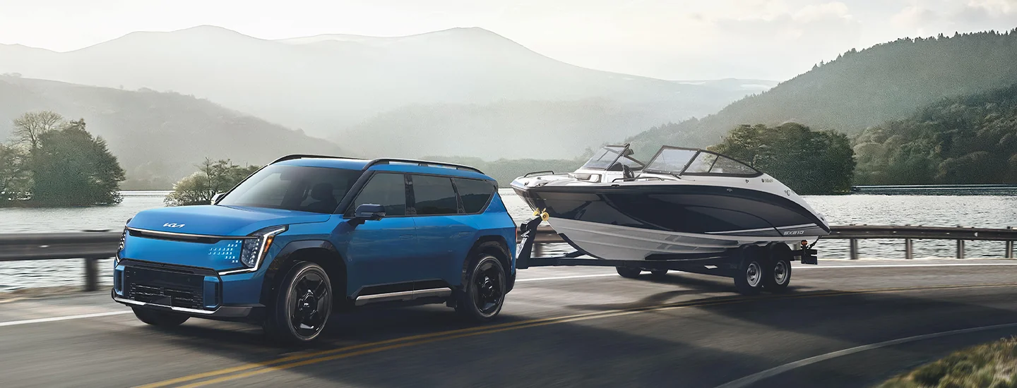 Kia EV9 towing a boat