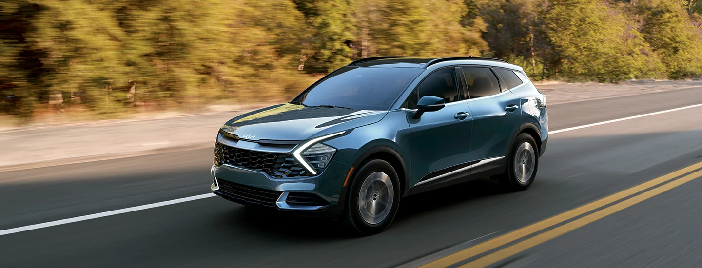 Front view of the 2025 Kia Sportage Hybrid