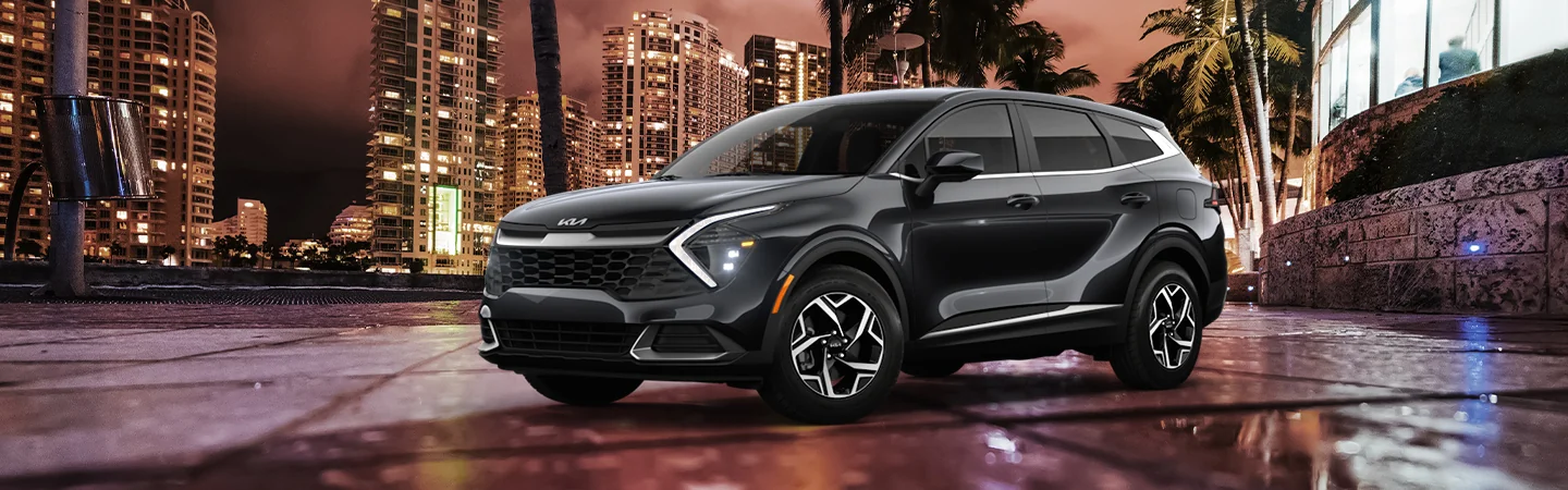 2025 Kia Sportage Hybrid parked in a city