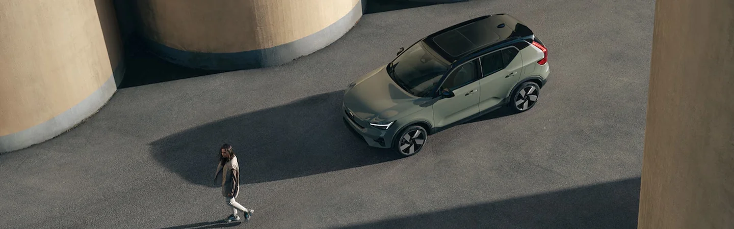 2024 Volvo XC40 Specs top view in green