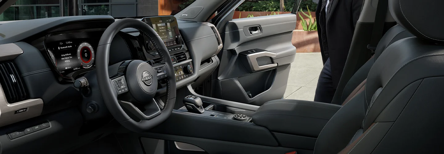 dash of Nissan Pathfinder