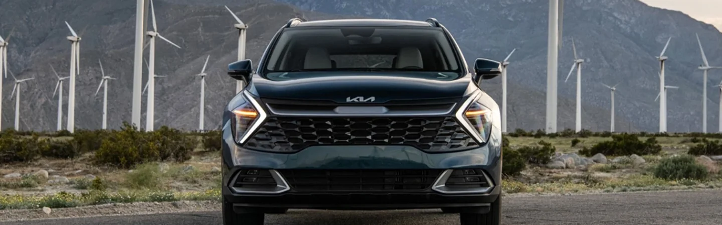 front view of a 2025 Kia Sportage Hybrid