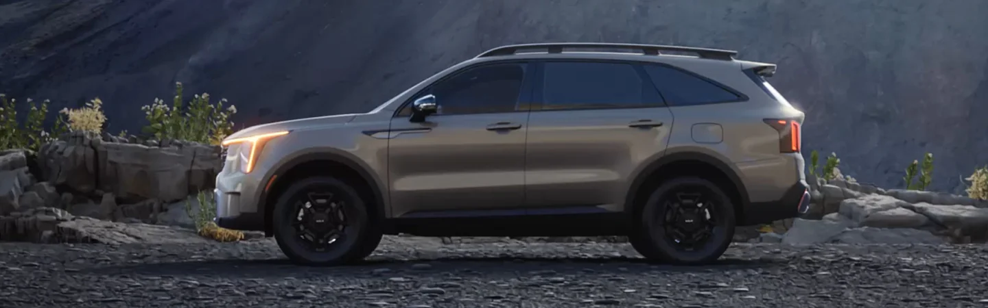 2024 Kia Sorento Specs side front in silver