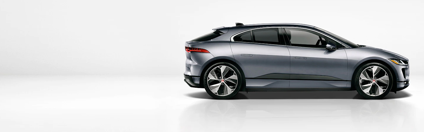 2022 Jaguar F-Pace slider2