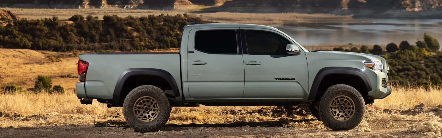 2022 Toyota Tacoma vs. Ford Ranger slider2