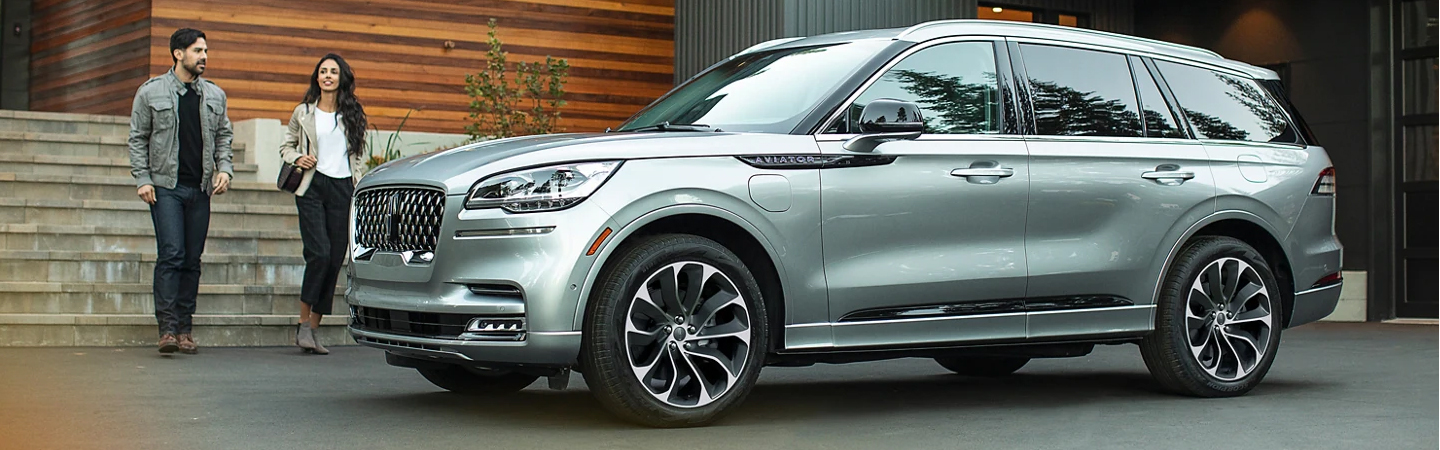2023 Lincoln Aviator Specs & Features Slide3