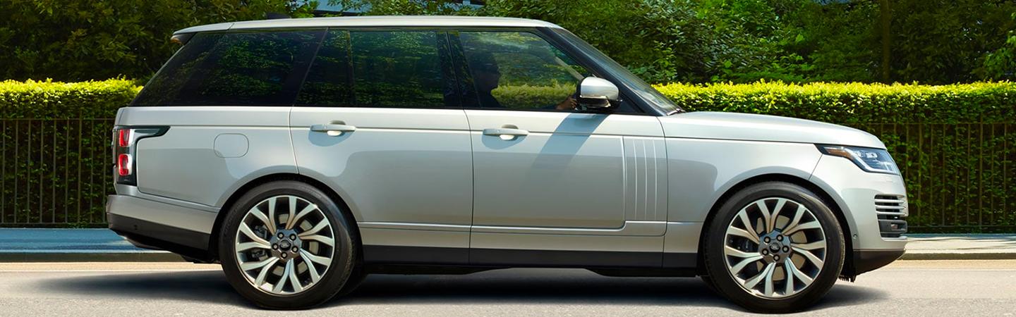 Side profile view of the 2020 Range Rover