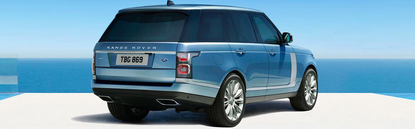 Range Rover by the beach