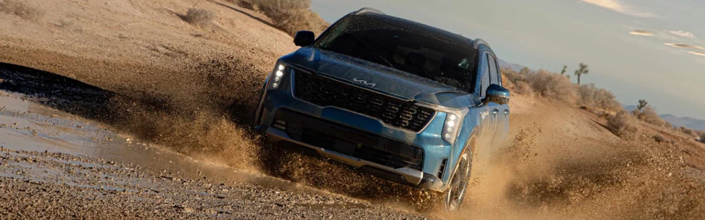 2025 Kia Sorento Hybrid Specs front view and color blue