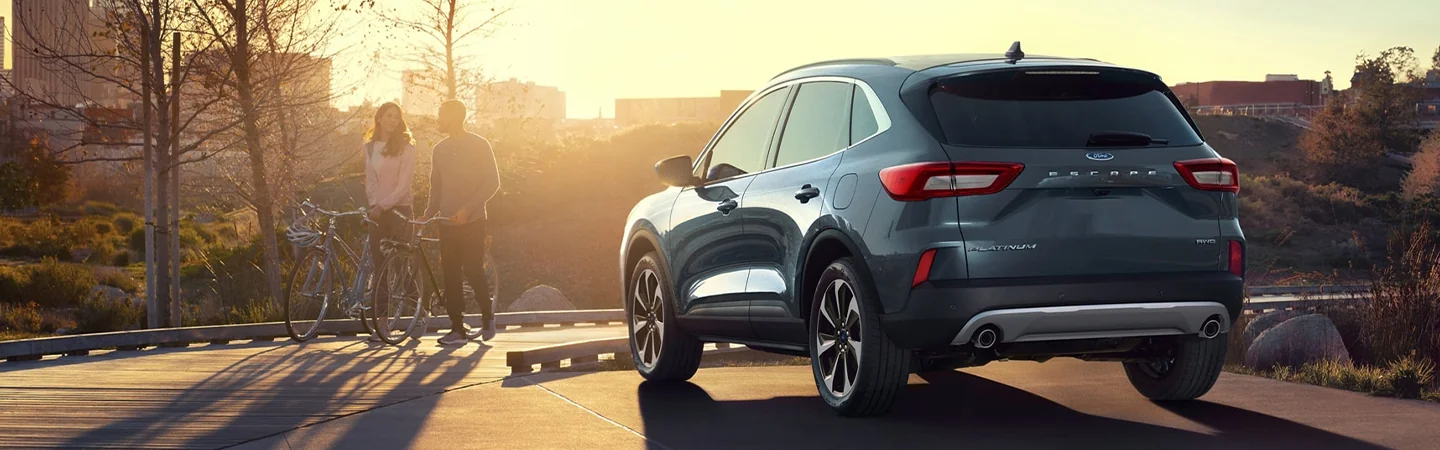2025 Ford Escape vs 2025 Honda CR-V back side in blue