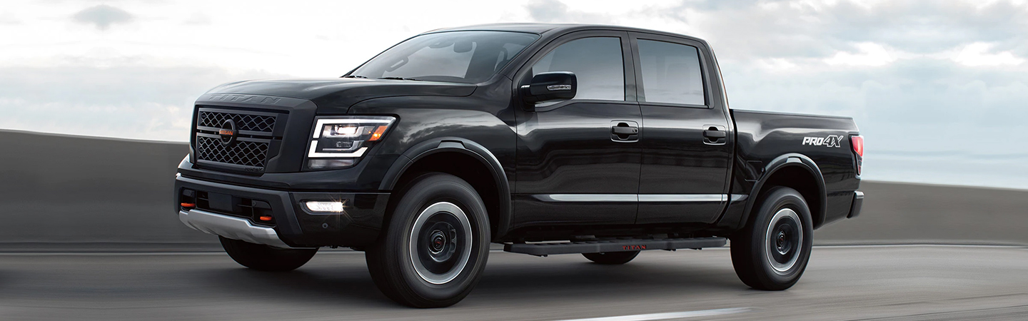2022 Nissan Titan Slide4