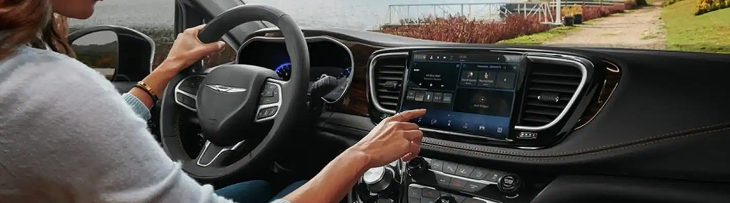 2023 Chrysler Pacifica Interior & Safety Features | Central Florida Chrysler  Dodge Jeep RAM