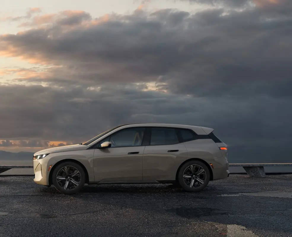 BMW iX exterior
