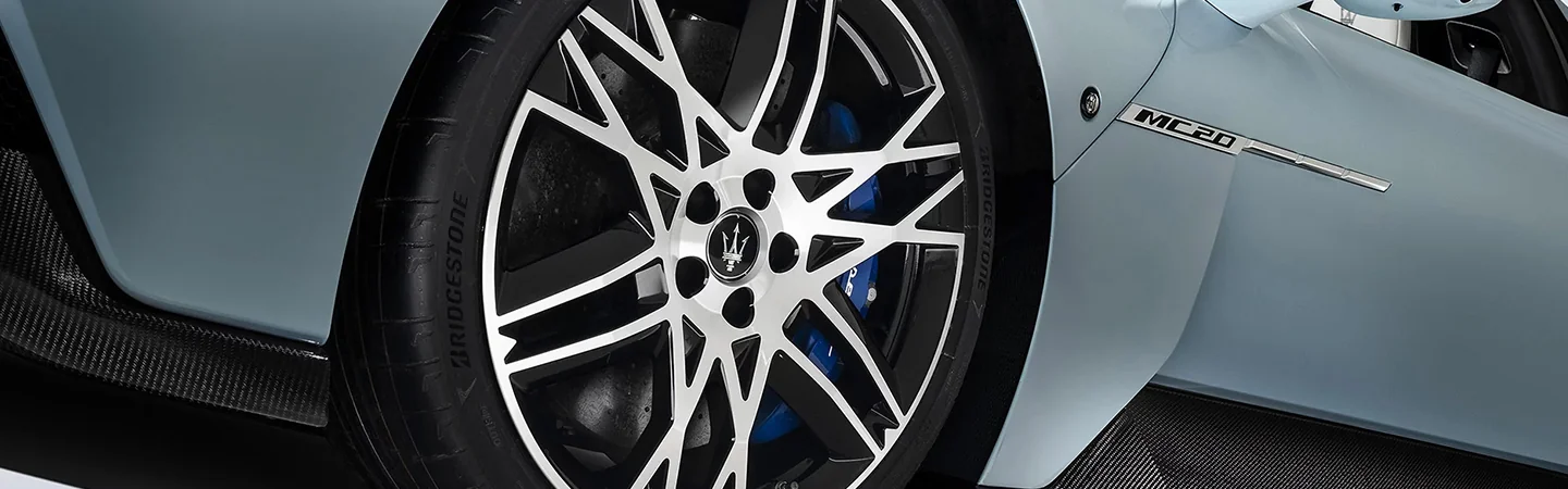 2024 Maserati MC20 Specs white color bottom view