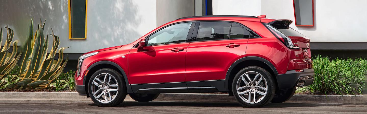 2022 Cadillac XT4 side view