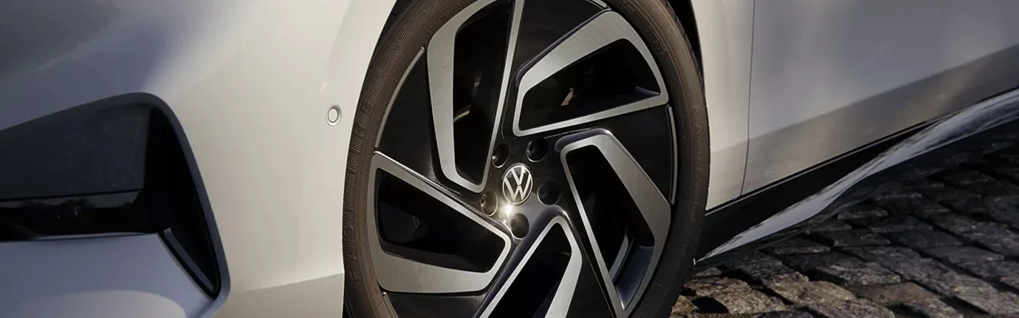 2025 Volkswagen ID.7 whitecolor tireview