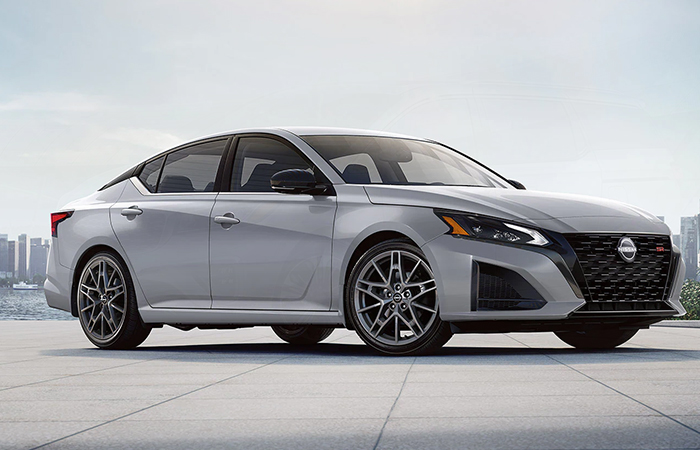2023 Nissan Altima exteriorsmall-1