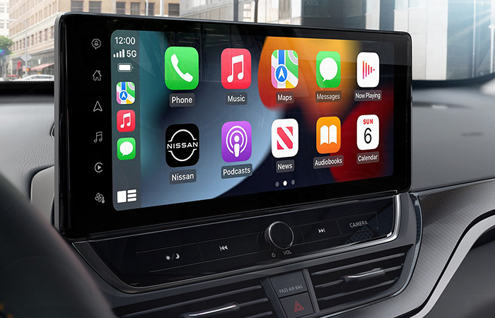 2023 Nissan Altima interiorsmall-1