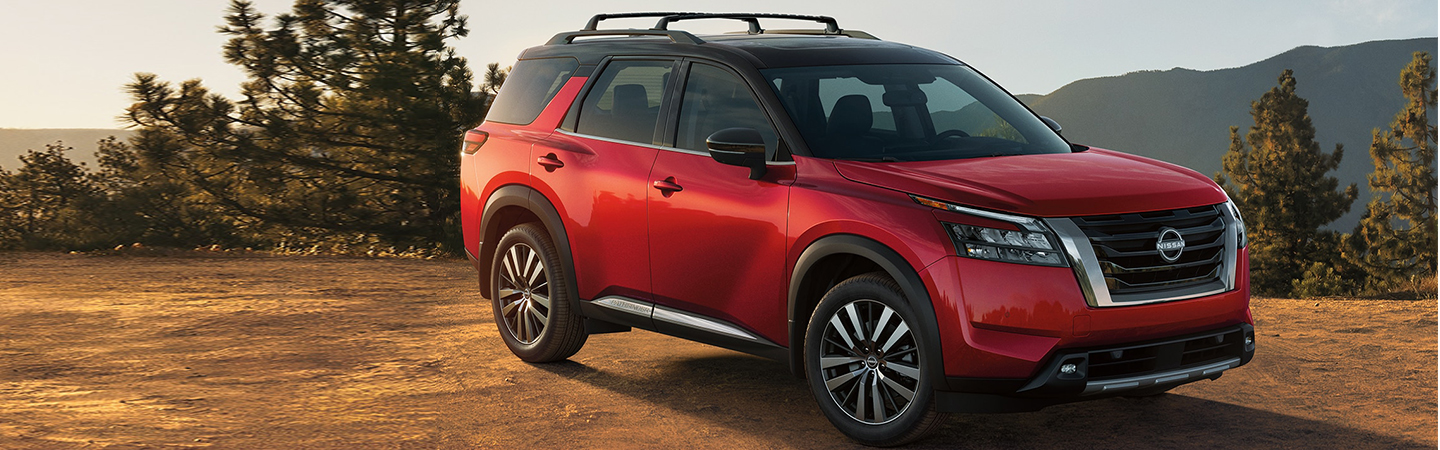 2023 Nissan Pathfinder slide2 