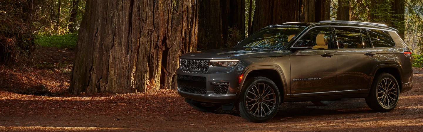 2024 Jeep Grand Cherokee L Specs silvercolor sideview