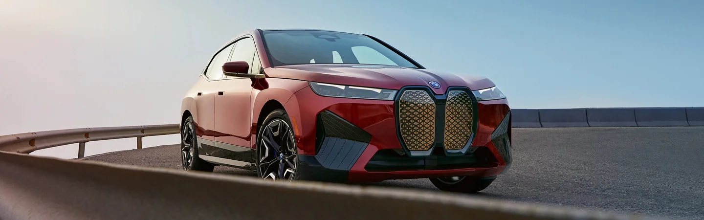 2024 BMW iX slider3