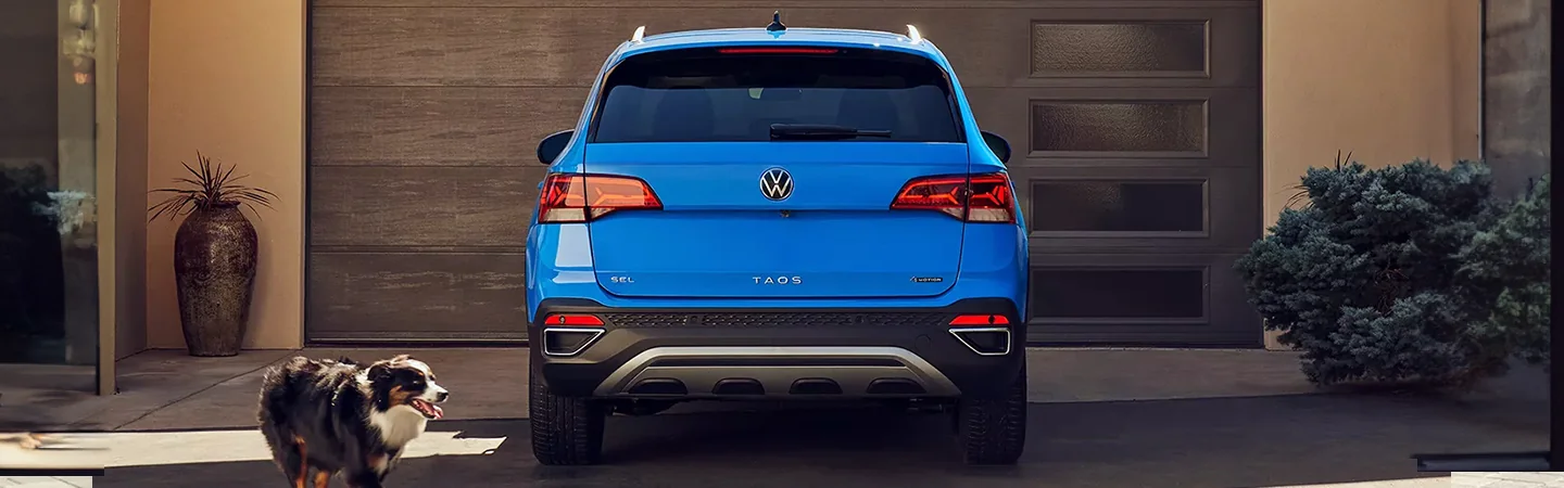 2024 Volkswagen Taos vs Kia Seltos  bluecolor backview