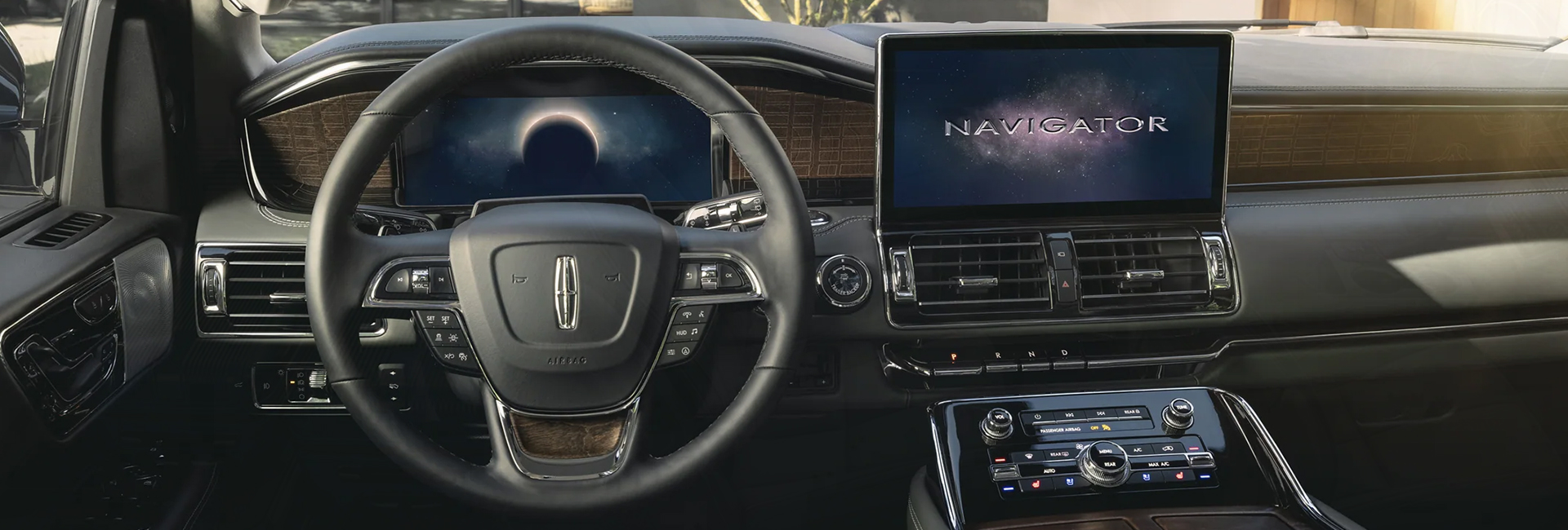 2023 Lincoln Navigator Interior Features