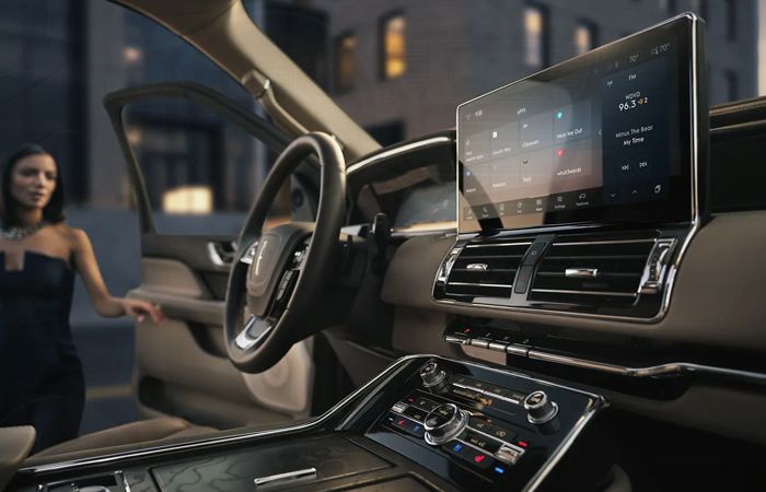 2023 Lincoln Navigator Interior Features