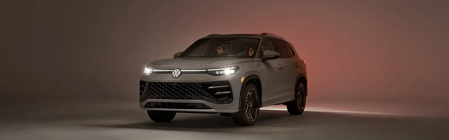 gold 2025 Volkswagen Tiguan