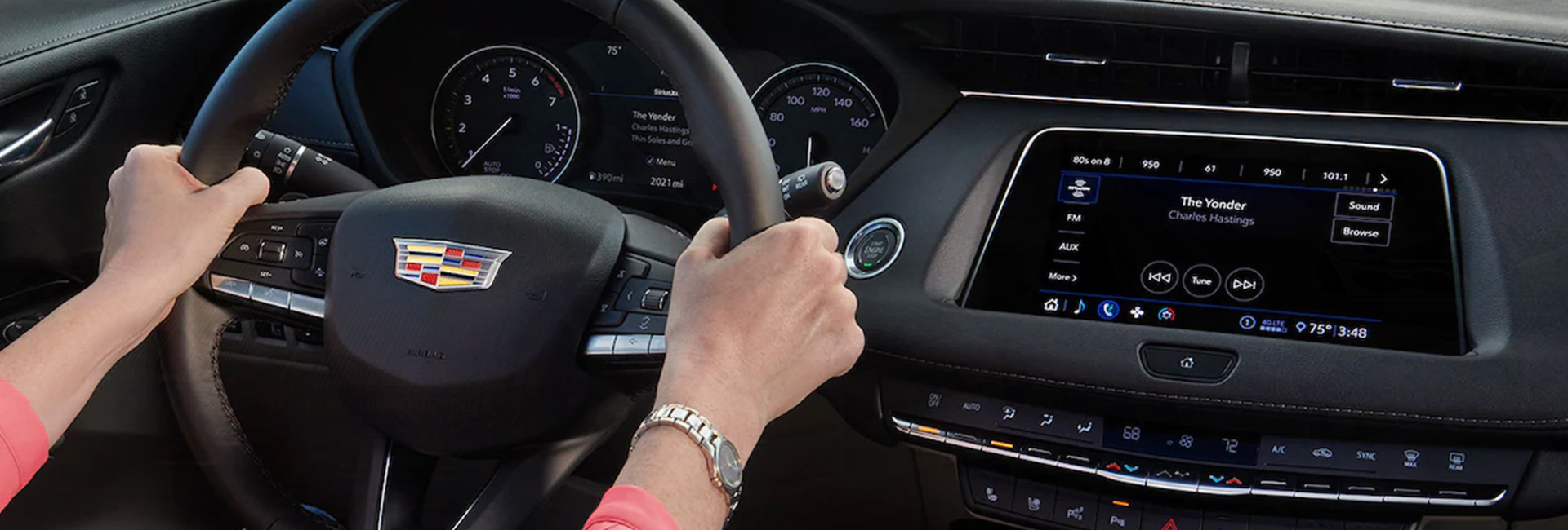 2023 Cadillac XT4 interiorimage