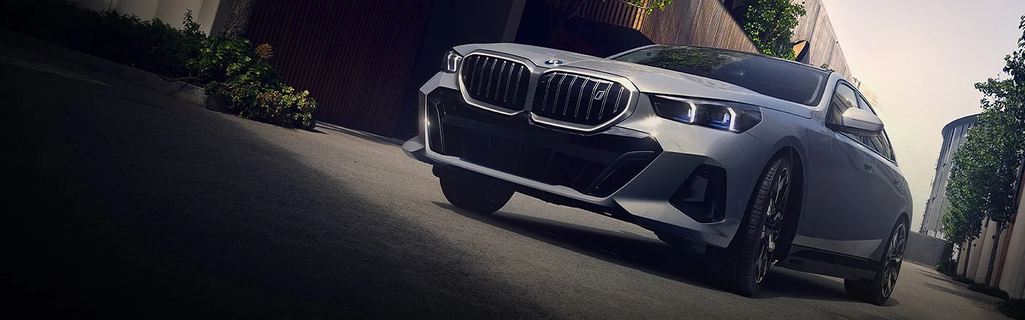 2024 BMW i5 Specs sliver color front view