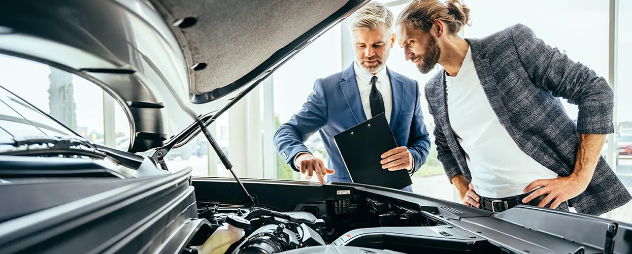explaining engine to customer