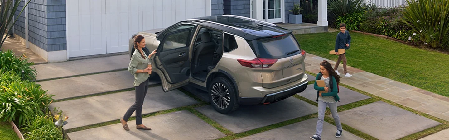 2025 Nissan Rogue gary back view
