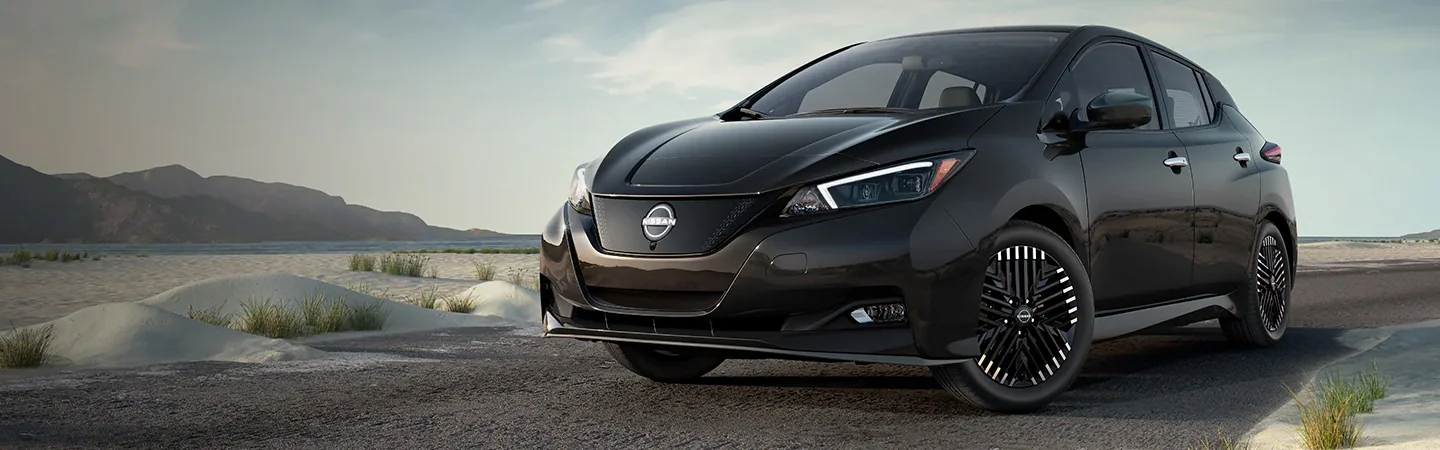 2025 Nissan Leaf black front view
