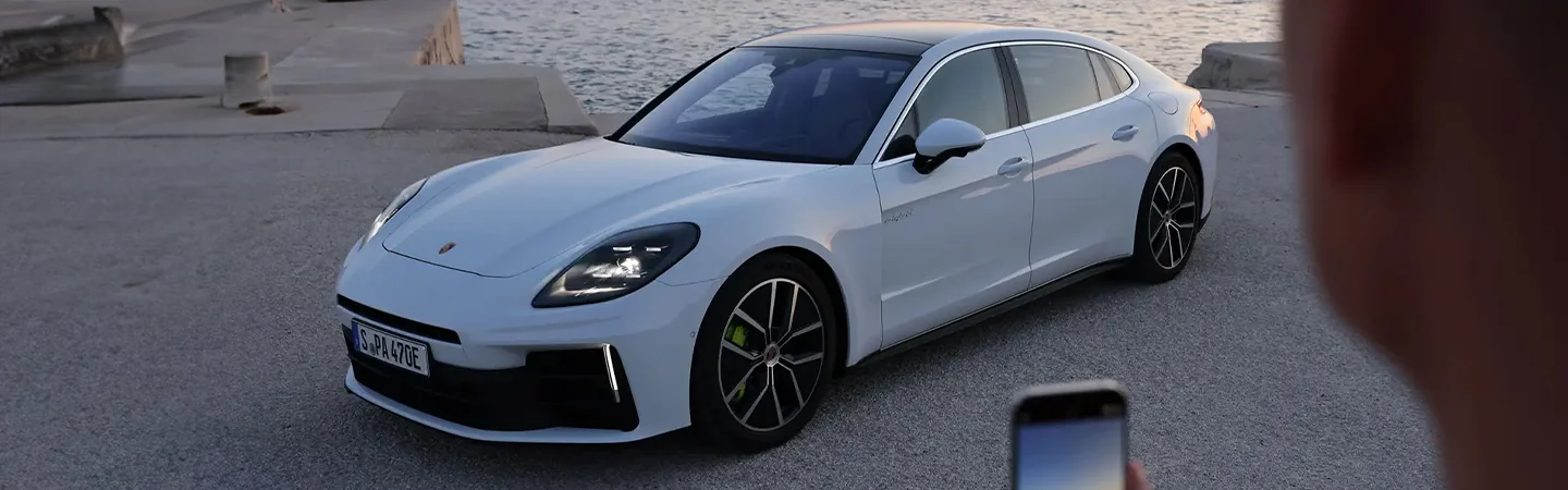 2025 Porsche Panamera Configurations color white frontview 