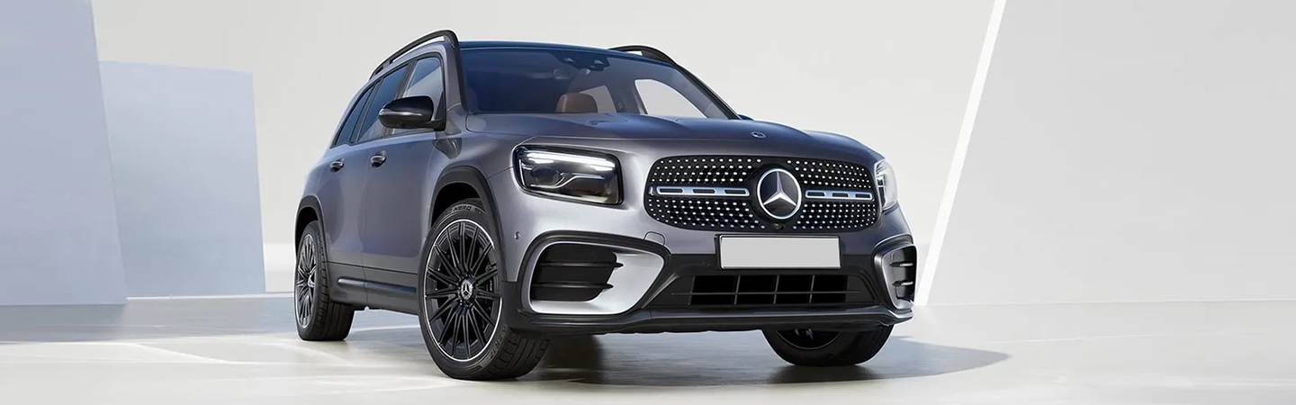 2024 Mercedes-Benz GLB silver frontview
