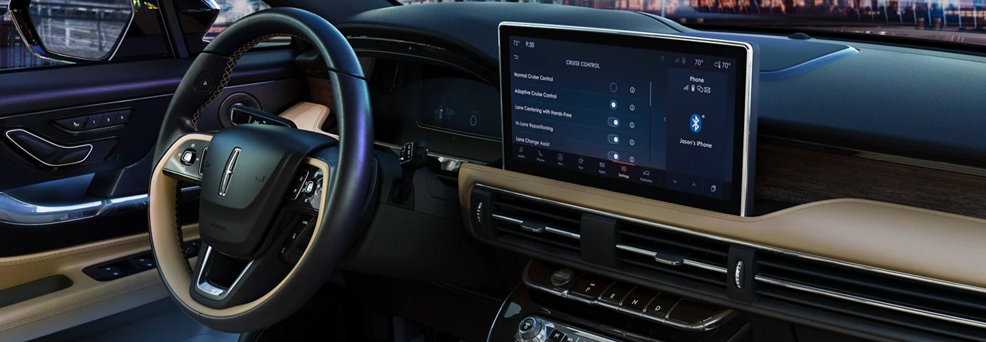 2023 Lincoln Corsair vs. BMW X3 Comparison interiorimage