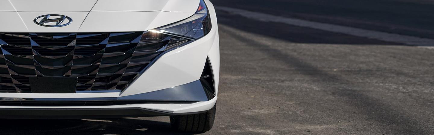 View of the grill of a 2022 Hyundai Elantra